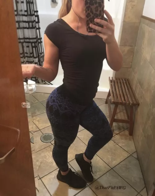 Could you keep your eyes off me in the gym?