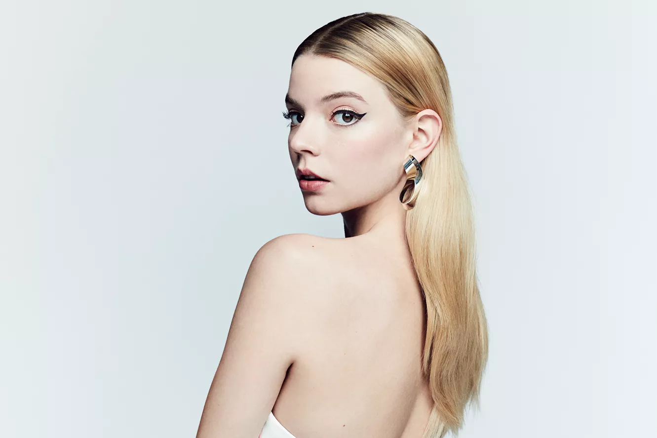 Couldn't believe my eyes when I first saw Anya Taylor Joy Couldn't believe my eyes when I first saw Anya Taylor Joy