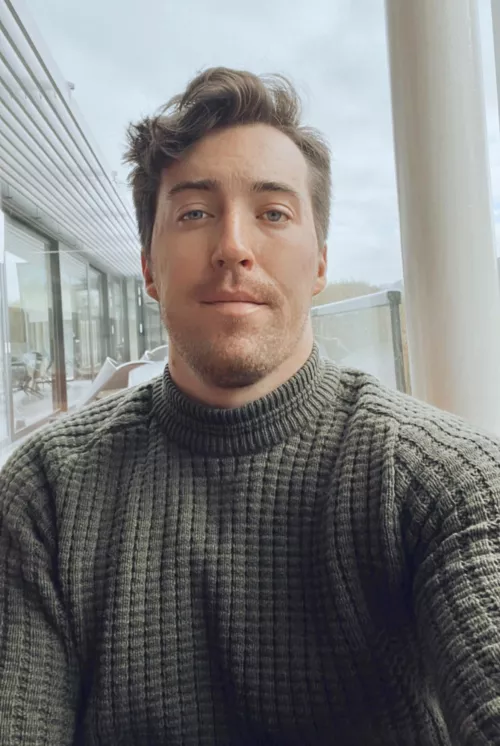 Counting the minutes until the weekendβ¦ Counting the minutes until the weekendβ¦