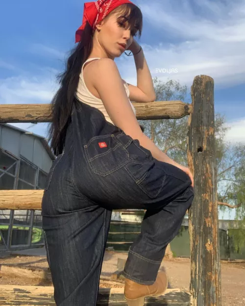country girl with a booty