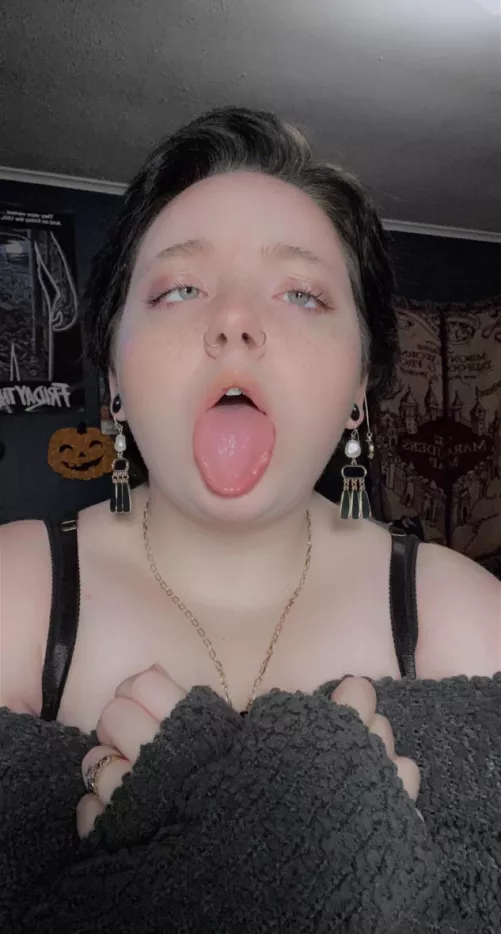 Cover me in cum 🖤 Cover me in cum 🖤