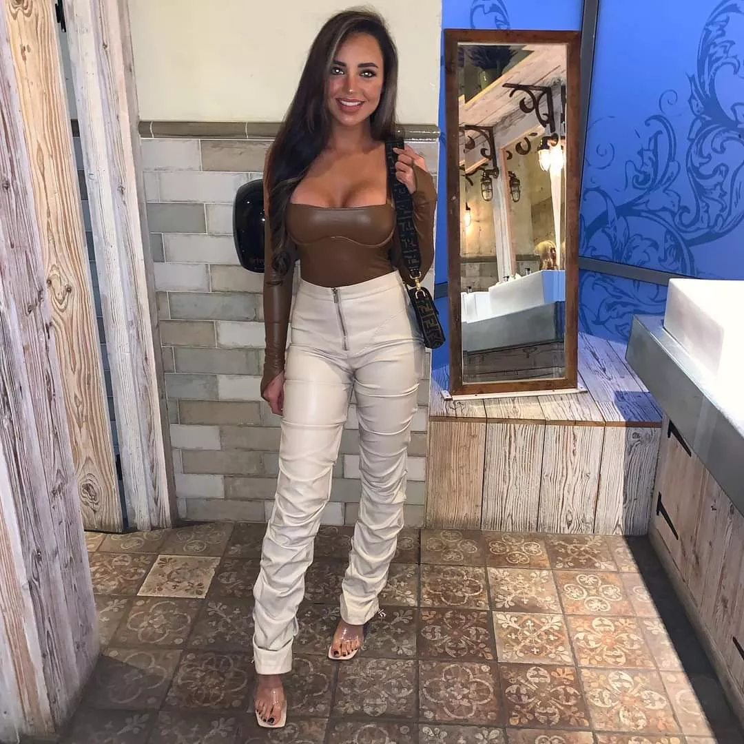 Cracking tits Cracking tits