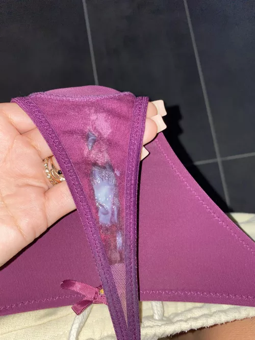 Creamy and sweaty panties after todays gym session ππ¦