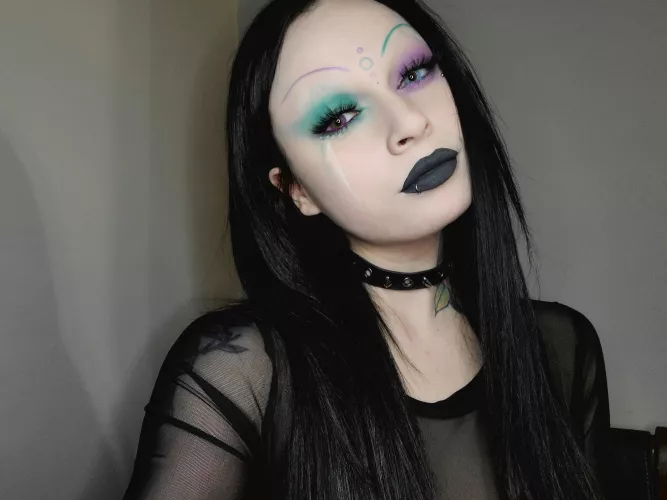 Created this with the Deadly Night Shades Palette by Ve Cosmetics & Cradle of Filth π€ Created this with the Deadly Night Shades Palette by Ve Cosmetics & Cradle of Filth π€