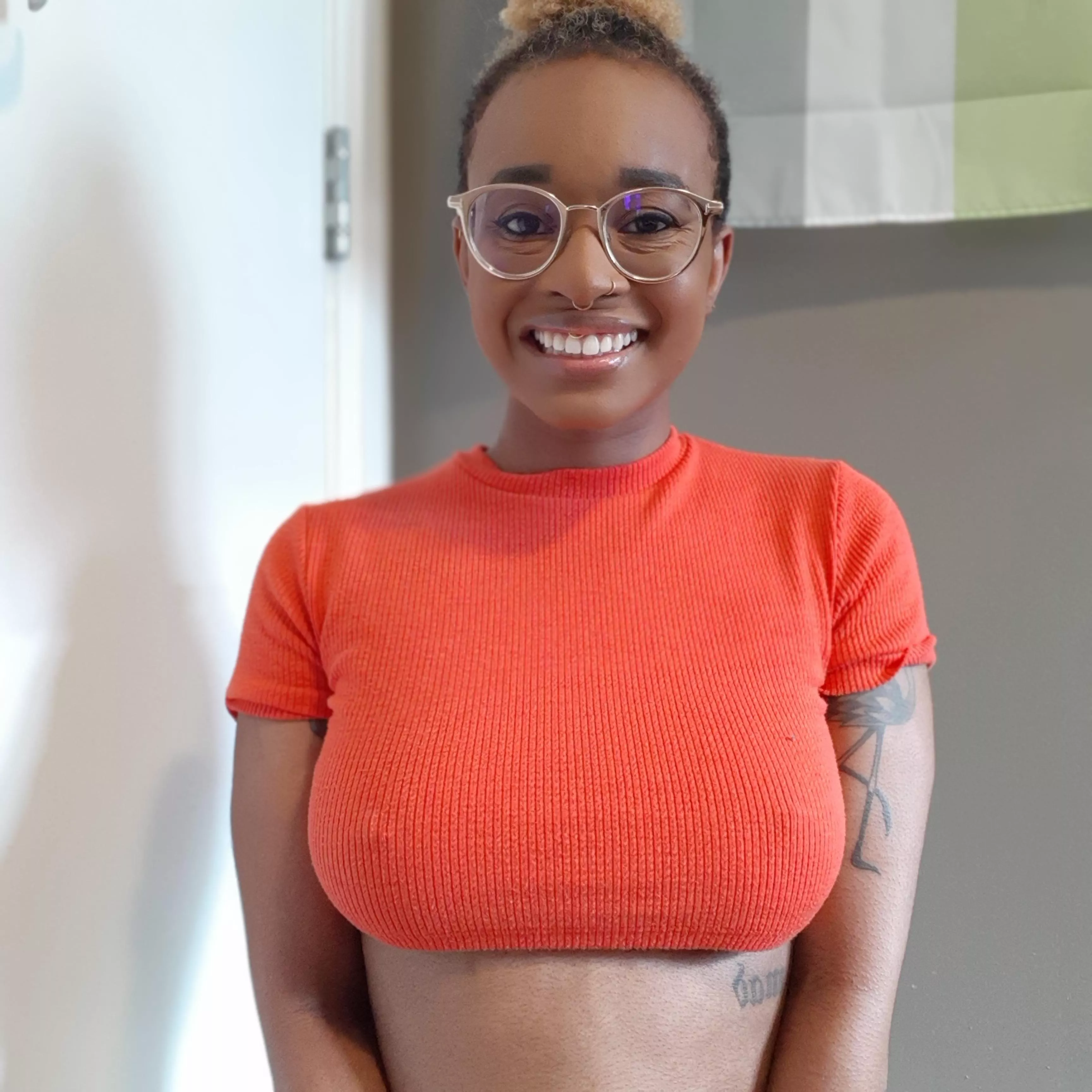 Cropped sweater (OC) Cropped sweater (OC)