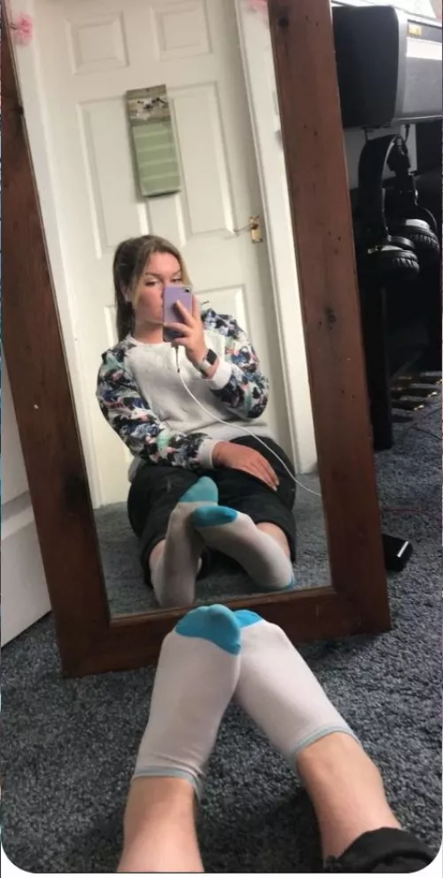 Cum all over me and post it :). Kik: nia1wj