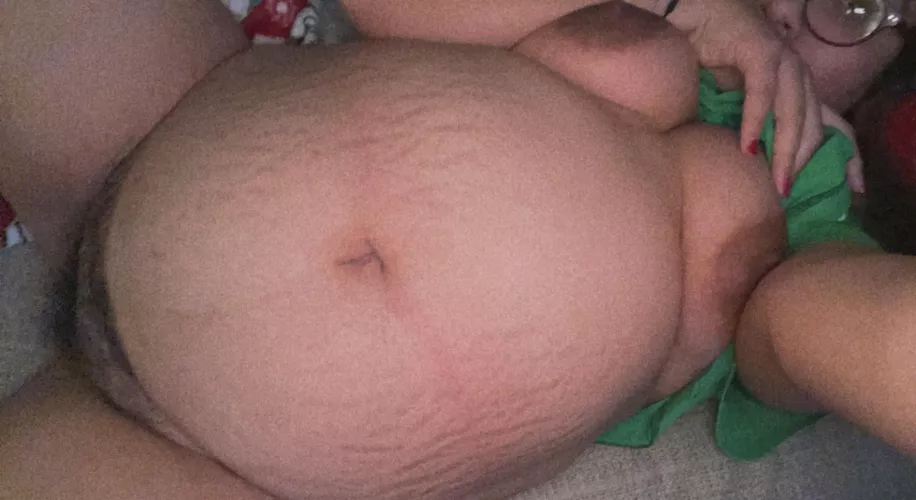cum all over my belly 🤰🏻💦