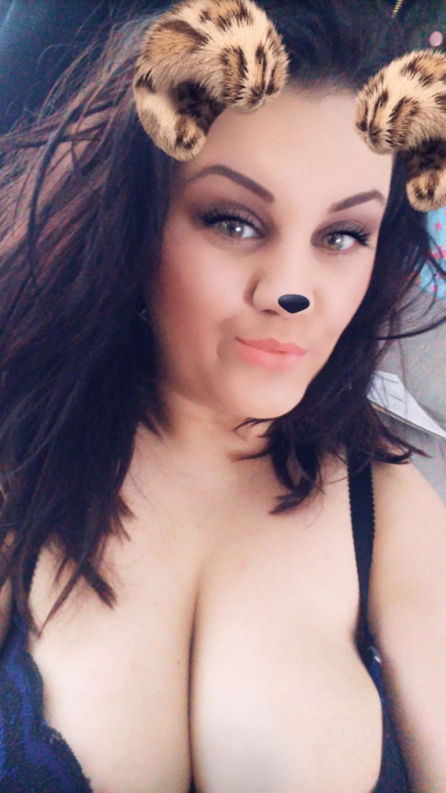 Cum check me out 😘