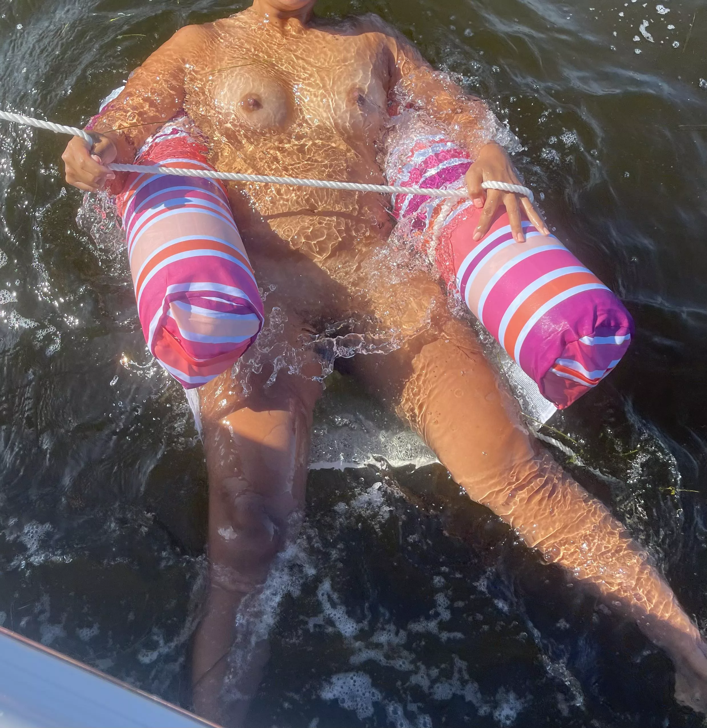 Cum float with me Cum float with me