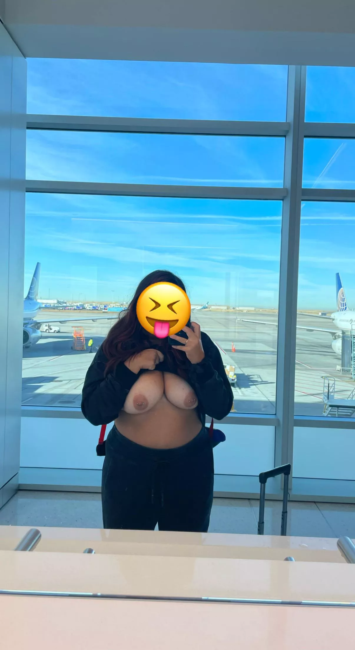 Cum fly with me ??