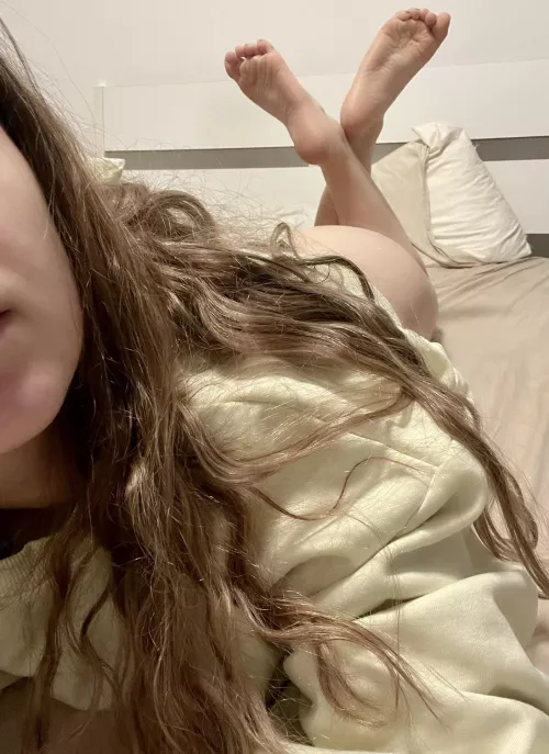 Cum join me in bed this morning?😉
