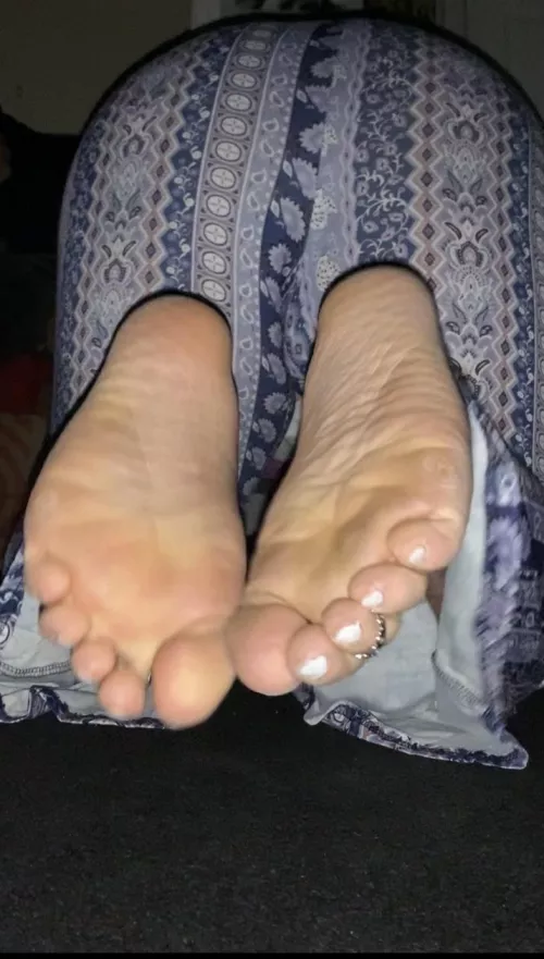 Cum on my soles