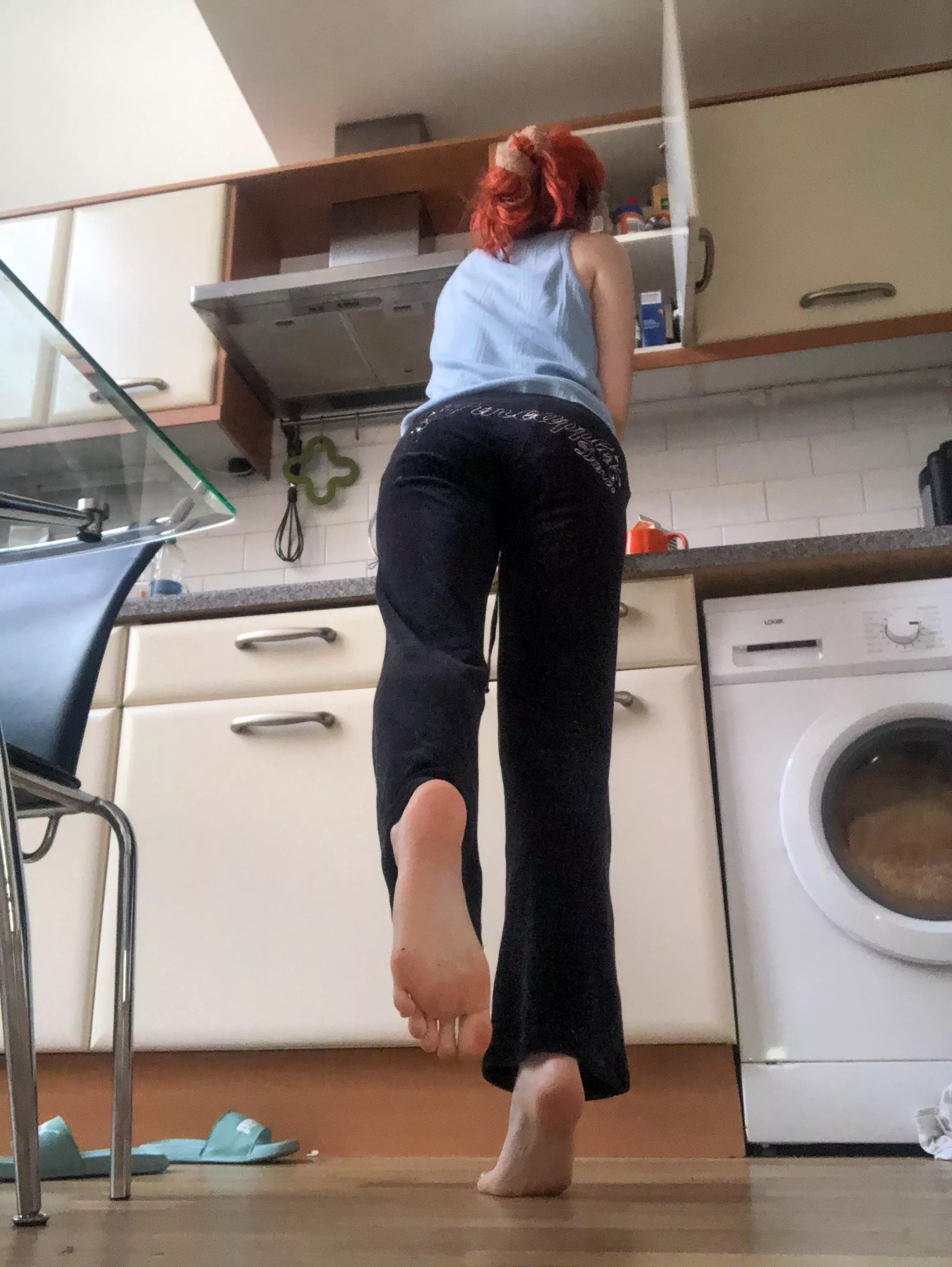 Cum on my soles? Cum on my soles?