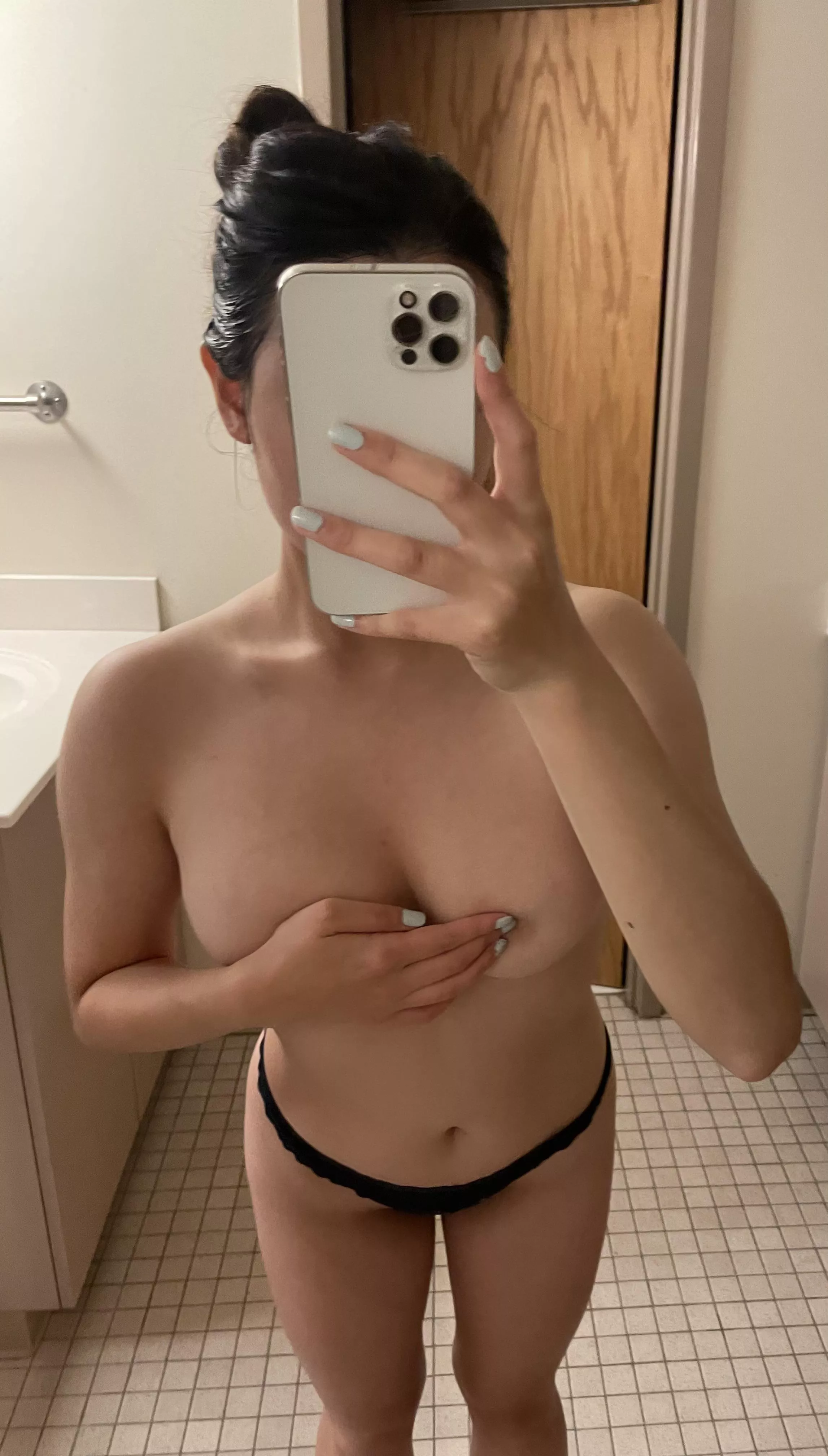 cum shoot your big load on my tits? 😍 cum shoot your big load on my tits? 😍