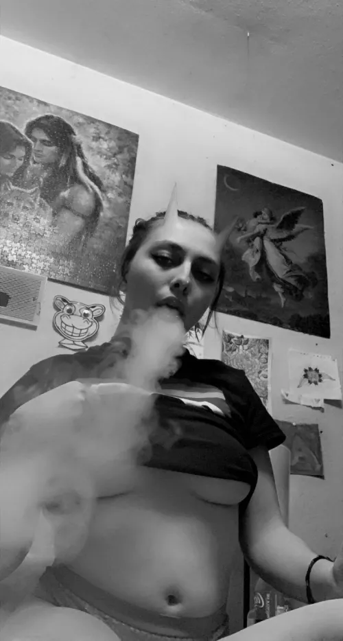 Cum smoke with me