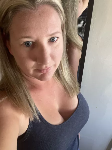 Cum visit me! I love special requests! Cum visit me! I love special requests!
