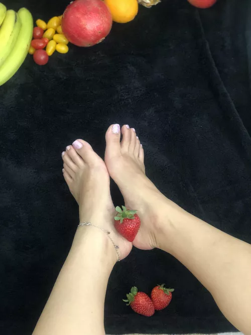 curious on why im called fruity toes? ππ