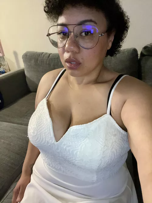 curls and glasses