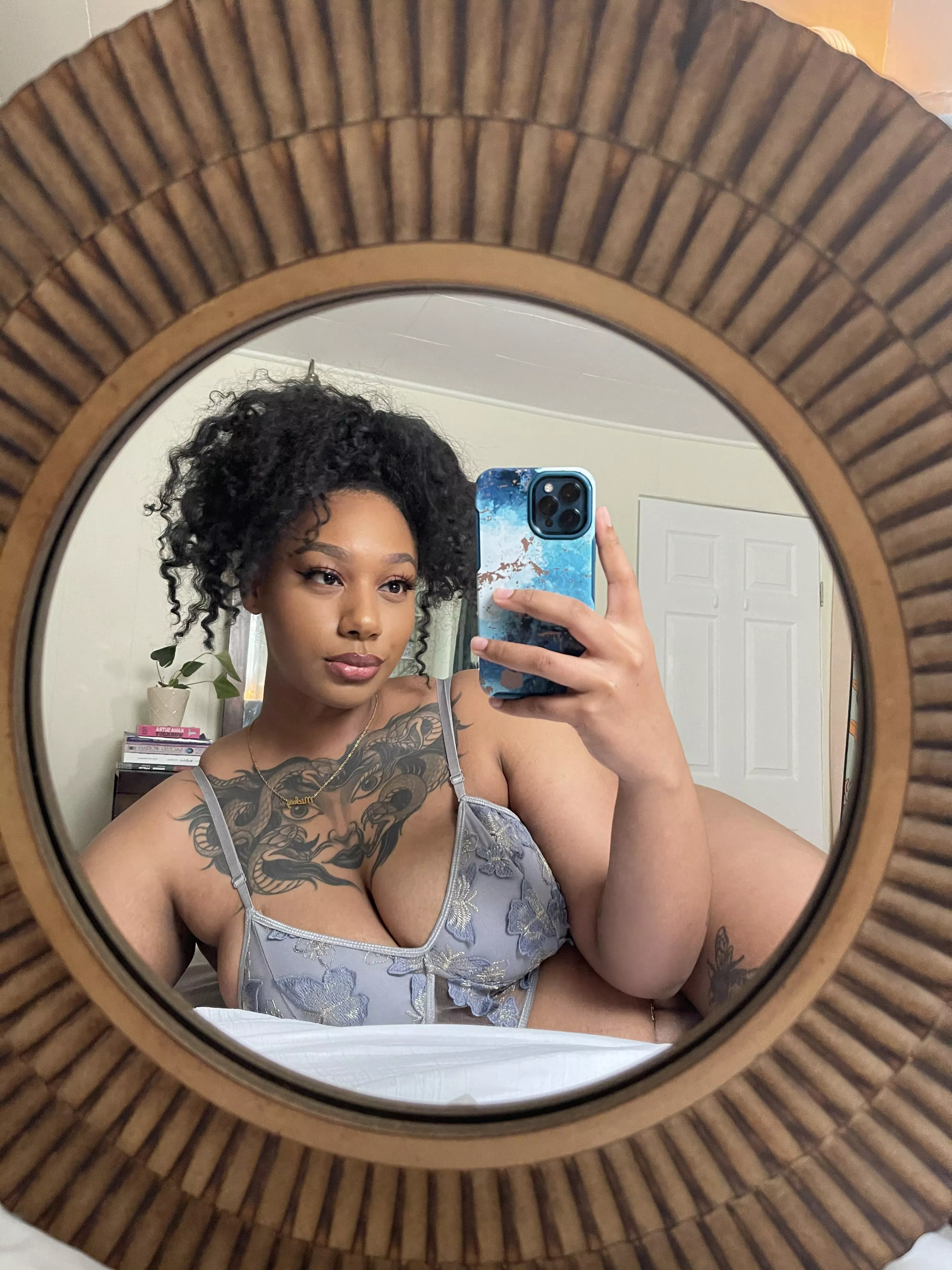 Curly cutie Curly cutie