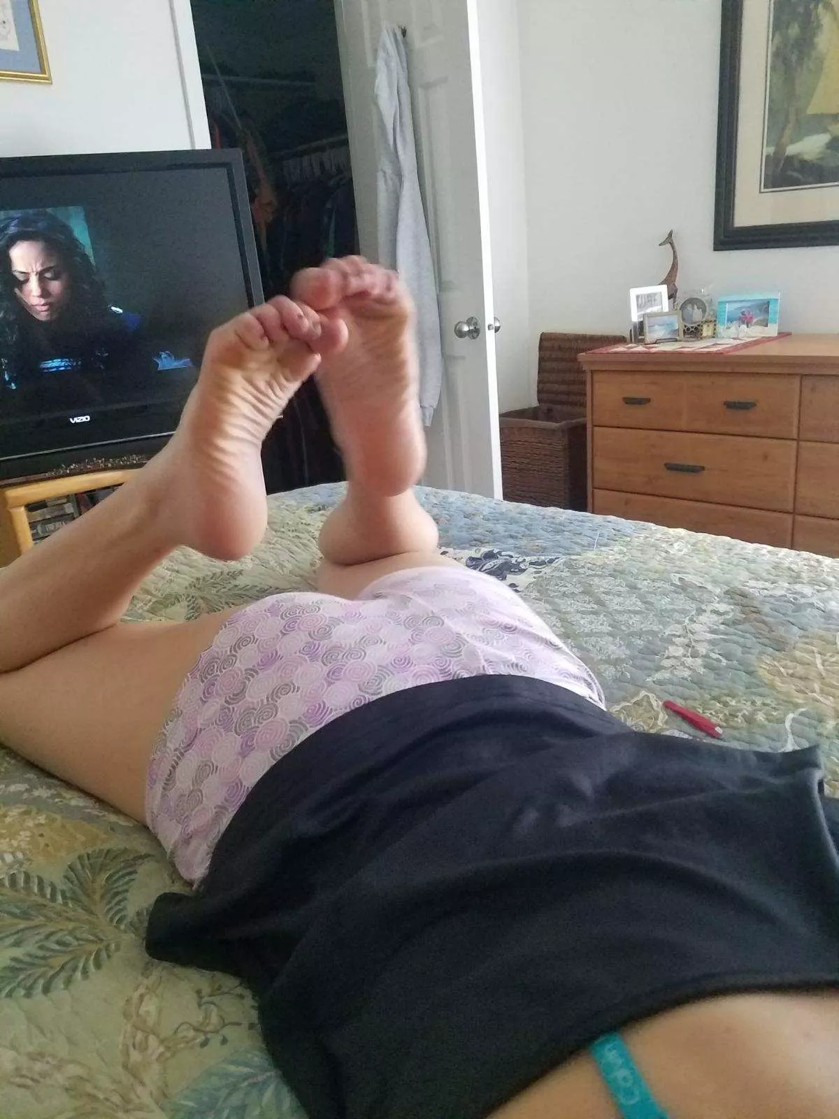 Curly feets Curly feets