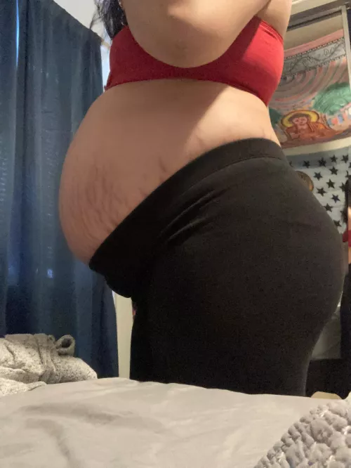 curves for days 🤰🏻