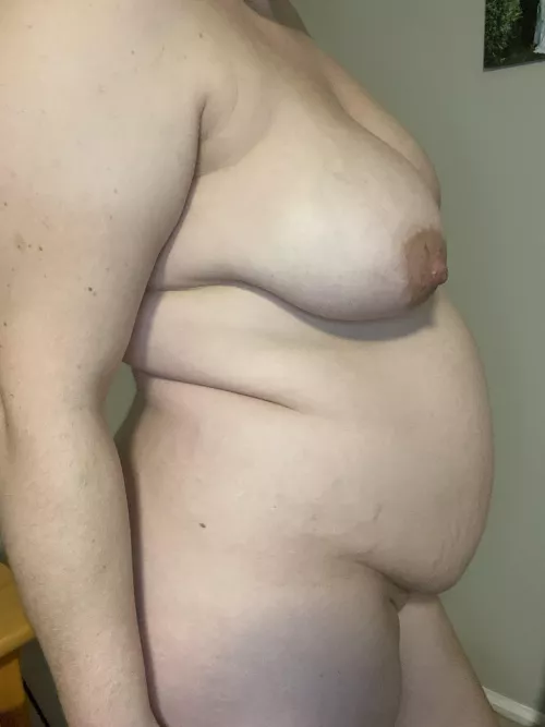 Curvy and 25 weeks….always horny 😈