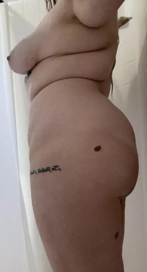 πΈβ¨ curvy kween.
