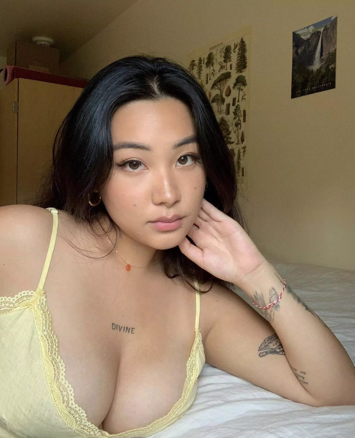 Nathaliewrth nude asian model