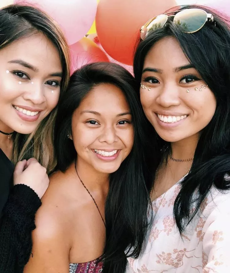 Cute Asian Trio Cute Asian Trio