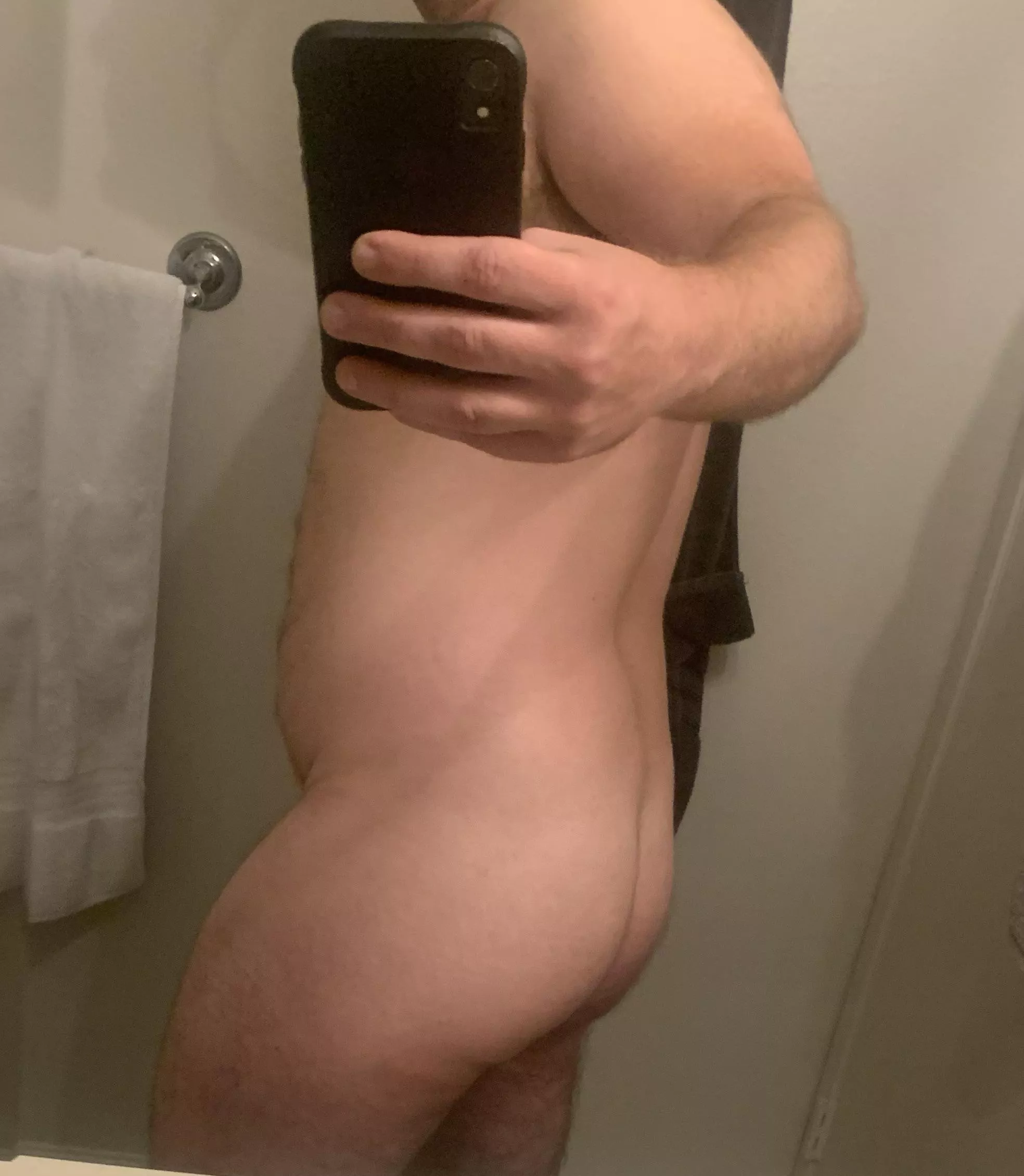 Cute Dad bod ass ?? Cute Dad bod ass ??