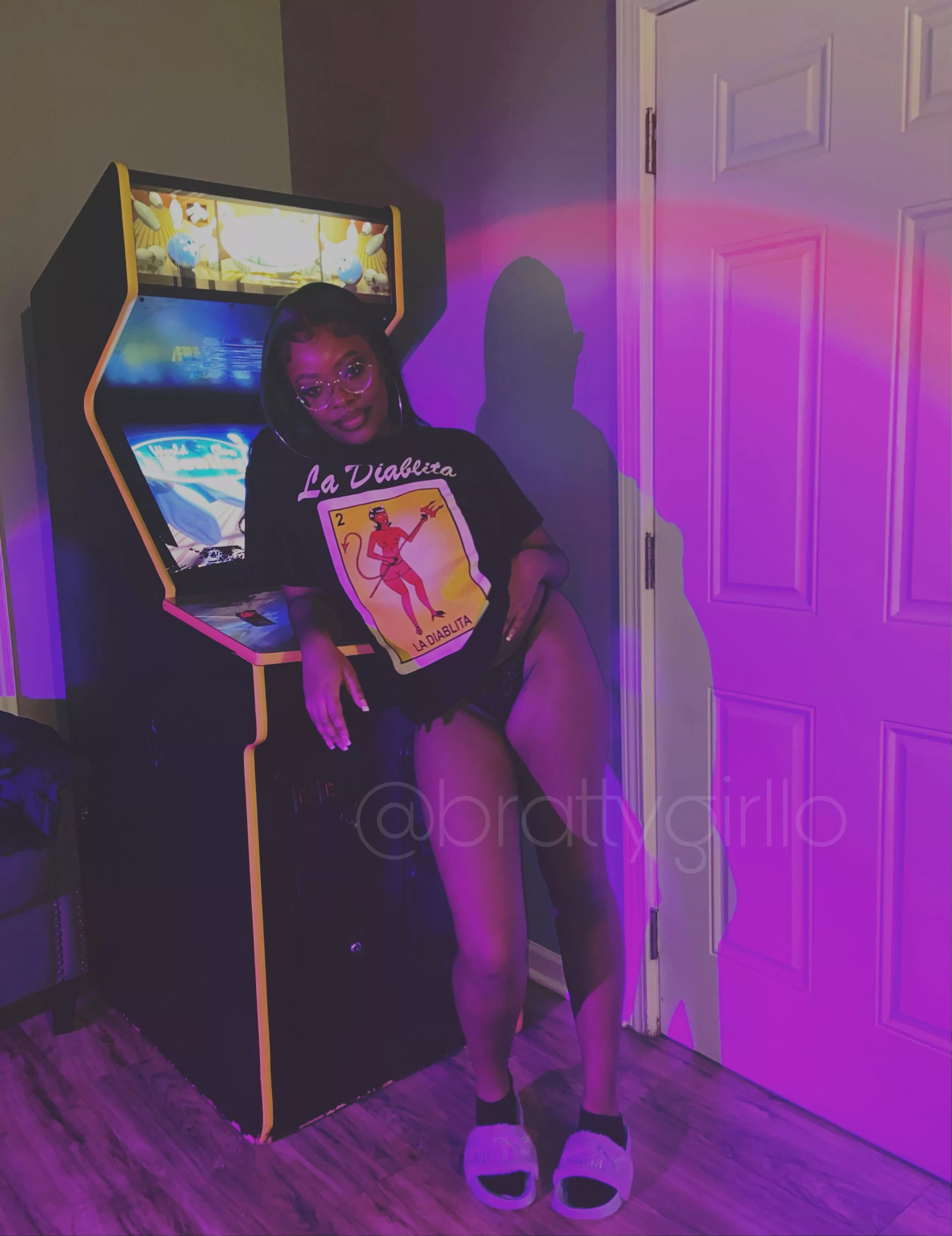 Cute ebony gamer domme Cute ebony gamer domme