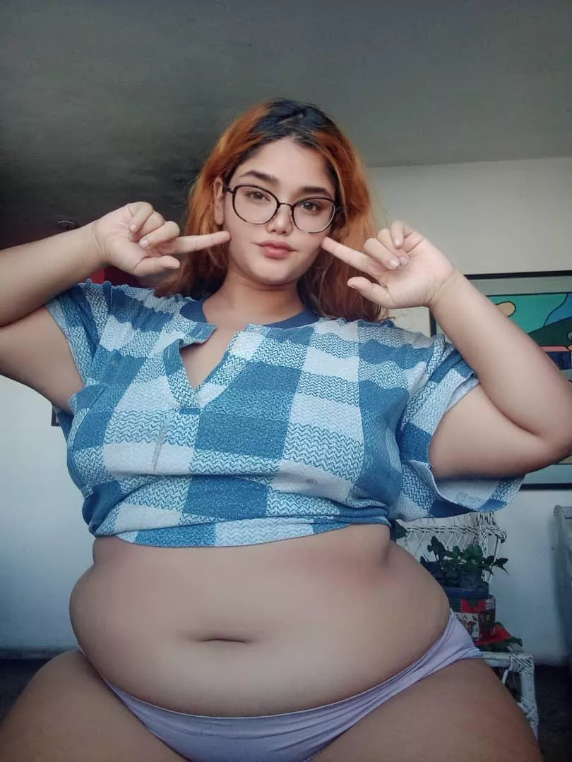 Cute face, nice belly ✨