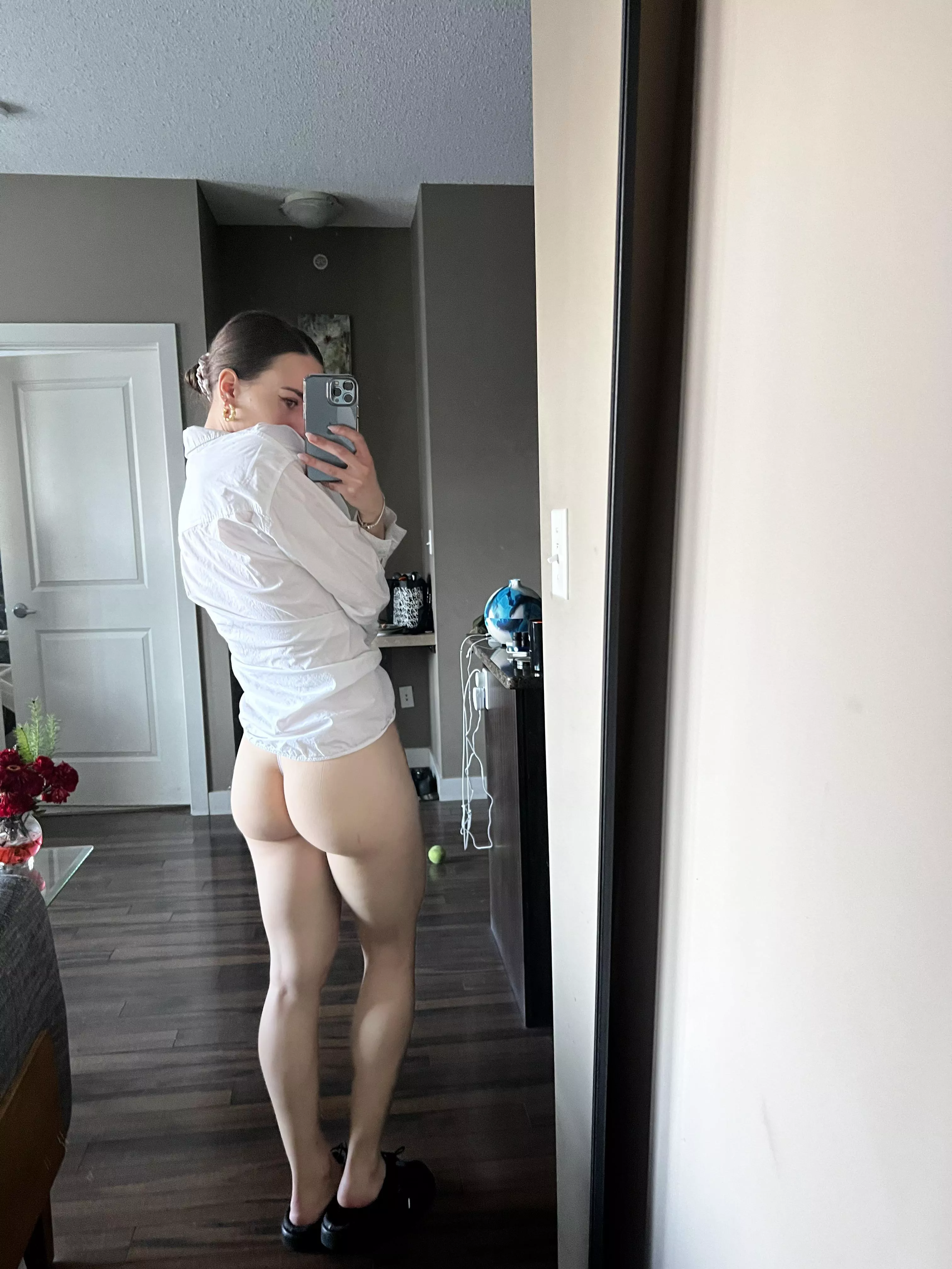 Cute little butt hopes you’re having a good start to the year 😘 Cute little butt hopes you’re having a good start to the year 😘