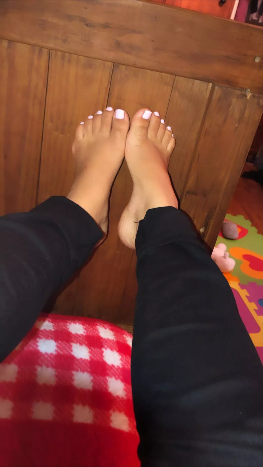 Cute pink toes Cute pink toes