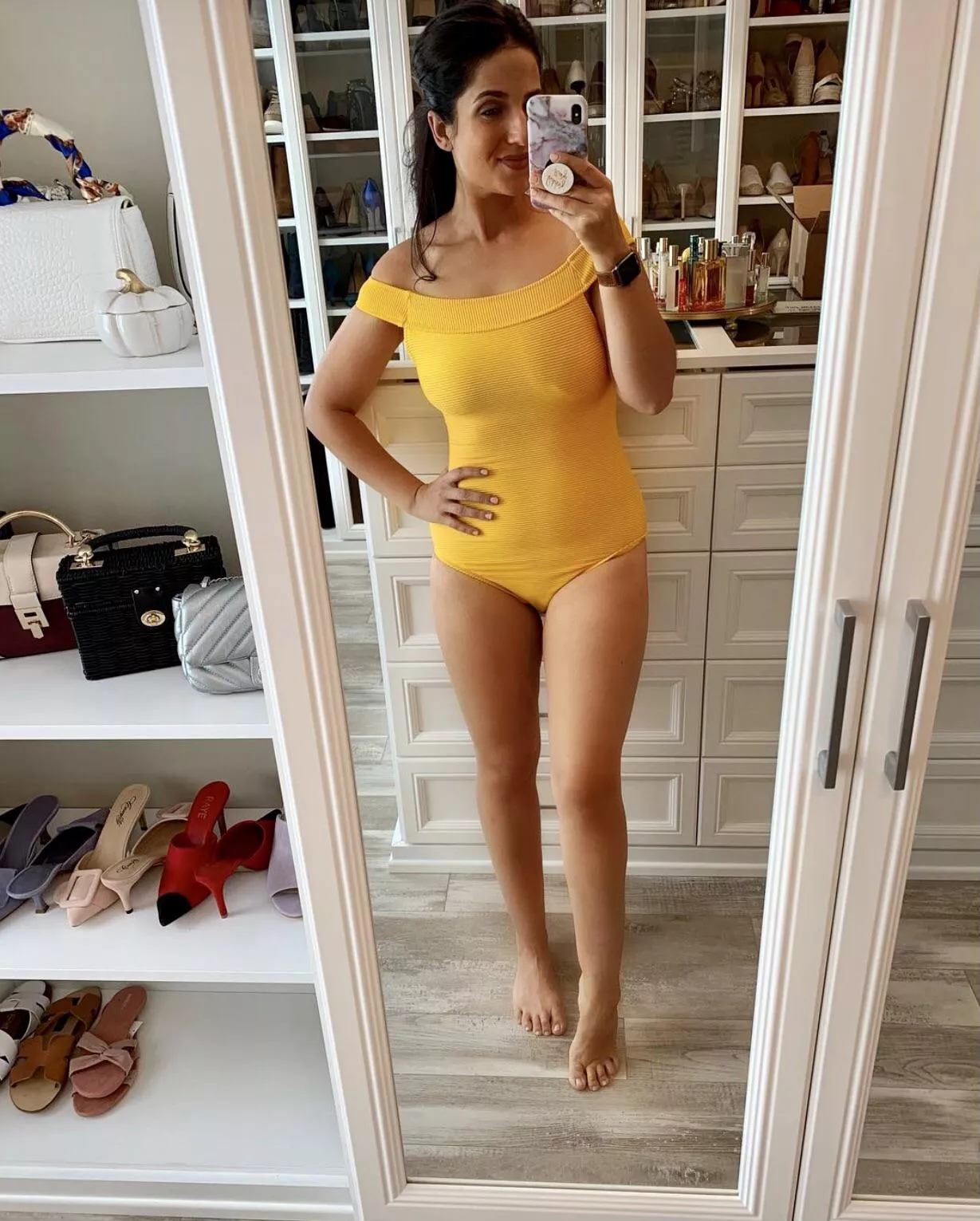 Cutie in yellow Cutie in yellow