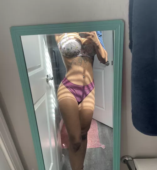 Cutie with a booty π