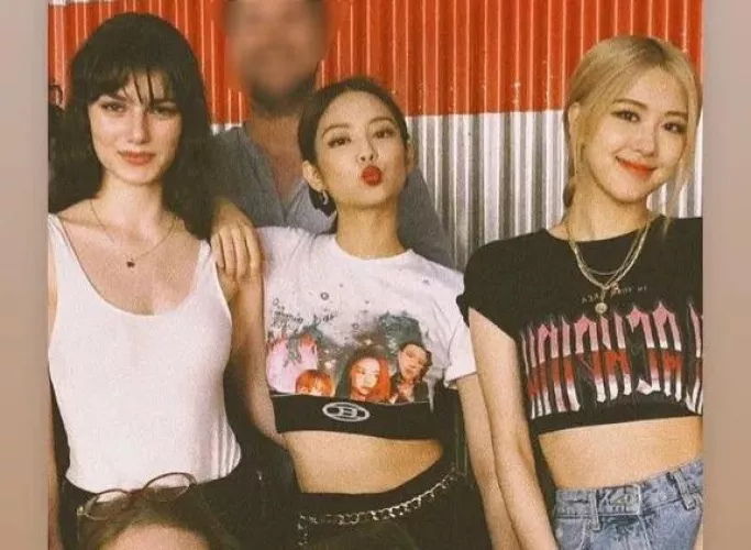 Cutiepies, FMK or MMM π Cutiepies, FMK or MMM π