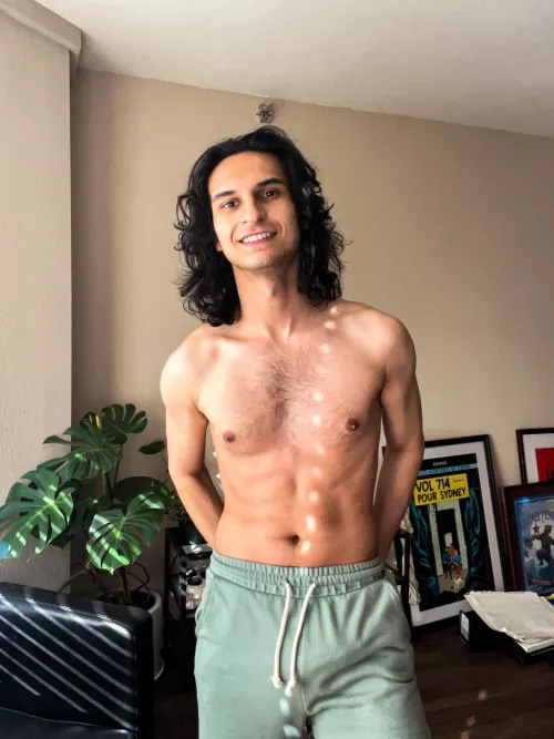 Cyrus here just saying hi 💕