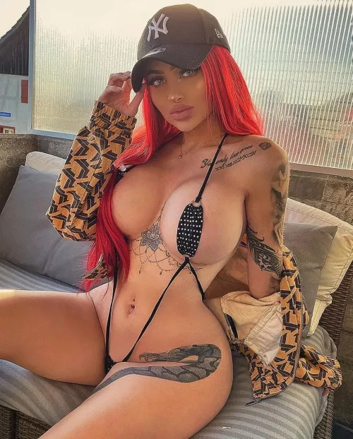 Céline with red hair 🤤🤤🤤