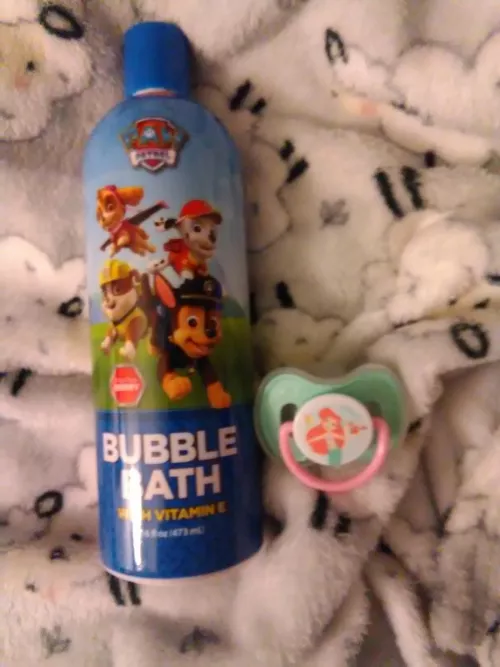 Daddy let me gets a new paci and more bubble bath!!
