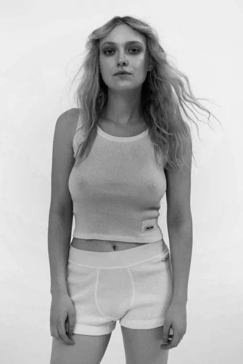 Dakota Fanning See Thru