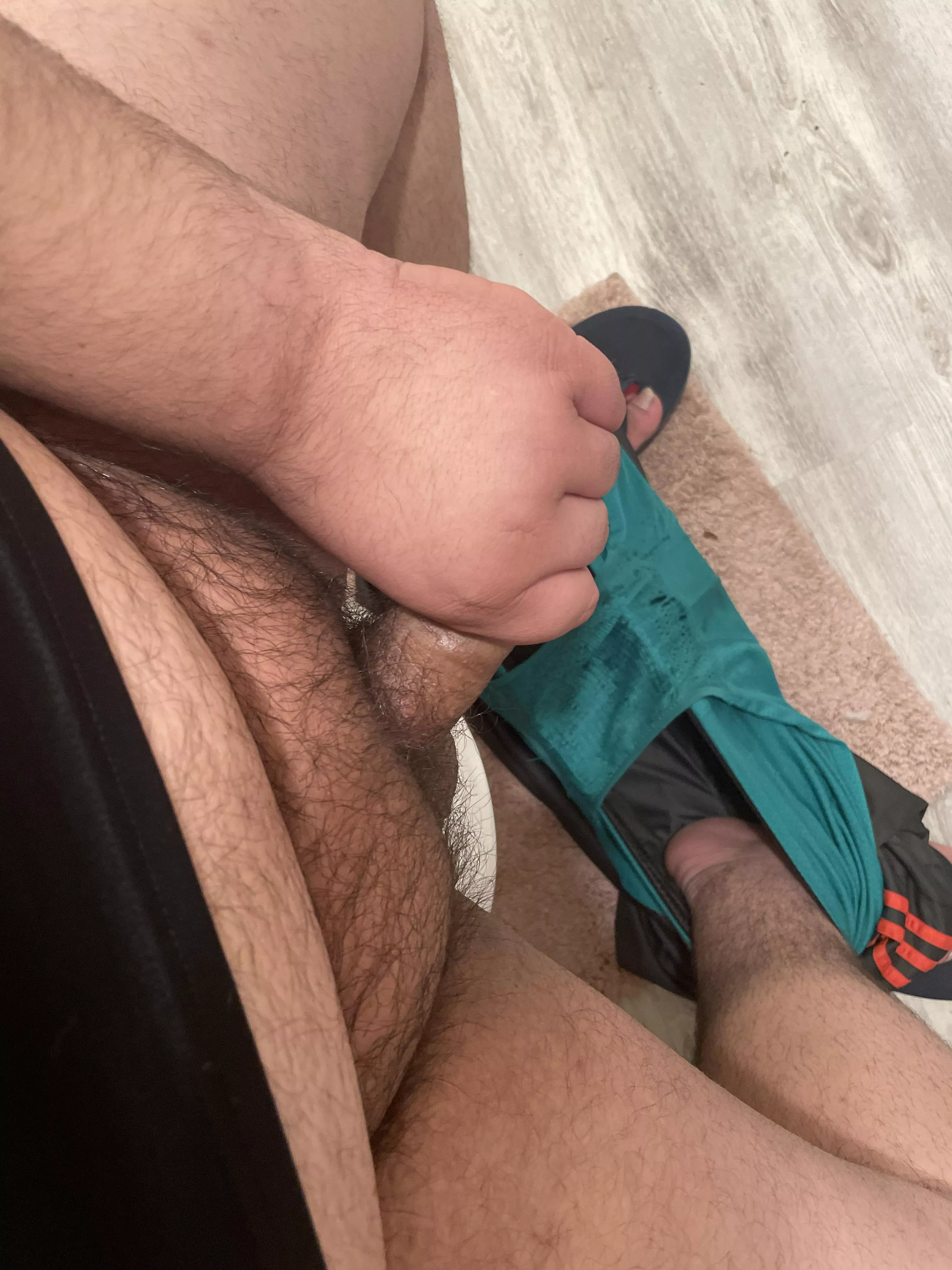 Damn y’all make my shit hard 🥵🥵