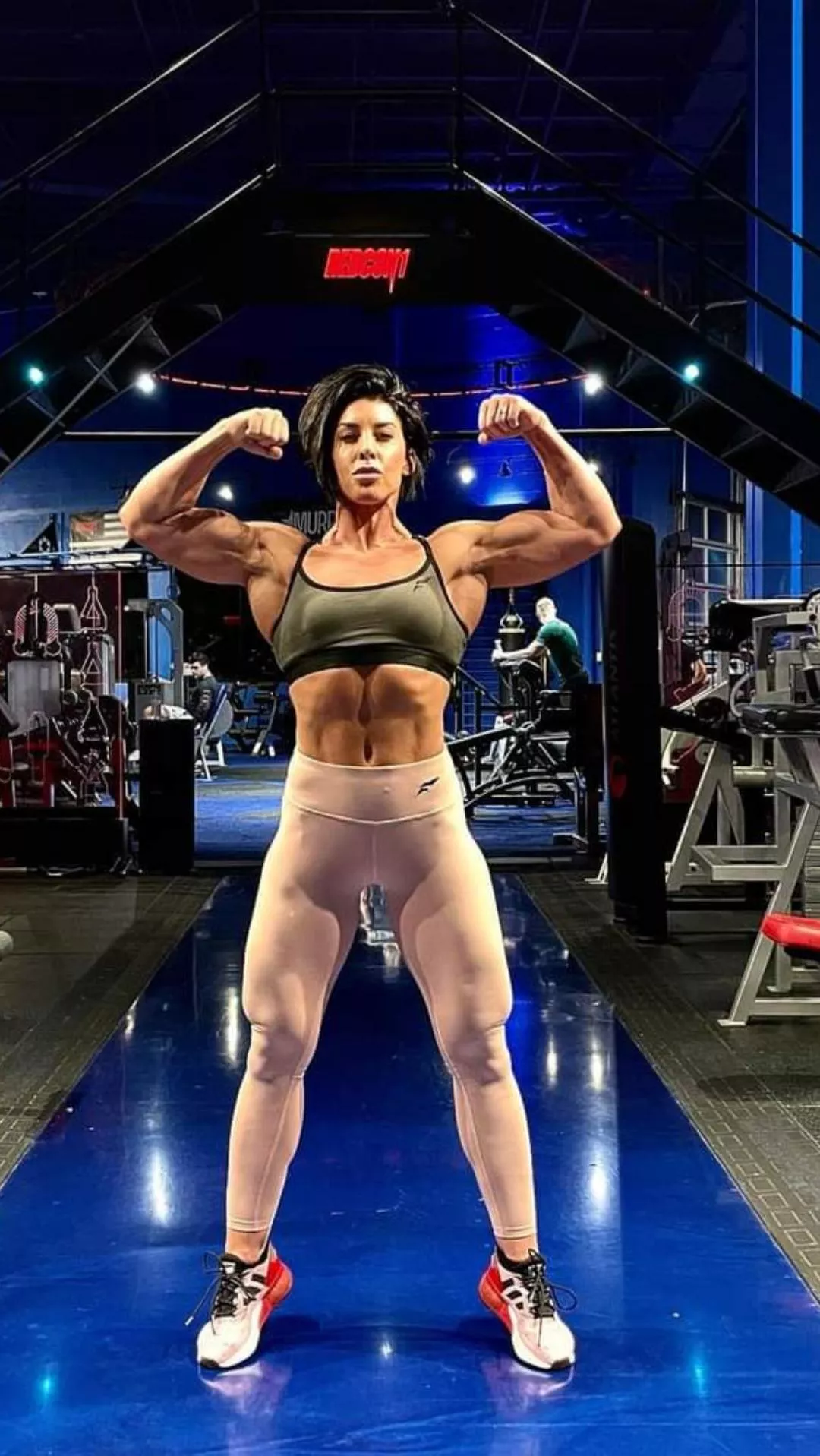 Dana looking so good