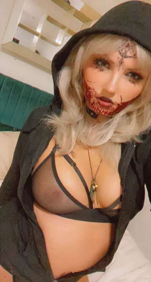 Daniela from Resident Evil. What do yall think? ๐ฉธ Daniela from Resident Evil. What do yall think? ๐ฉธ