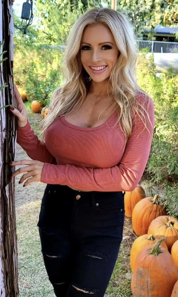 Danielle @huneybakedmelons