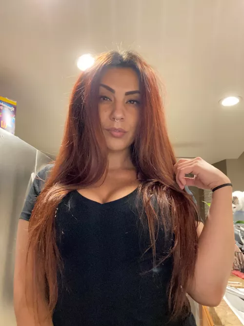 Dark haired Beauty 🖤 Dark haired Beauty 🖤