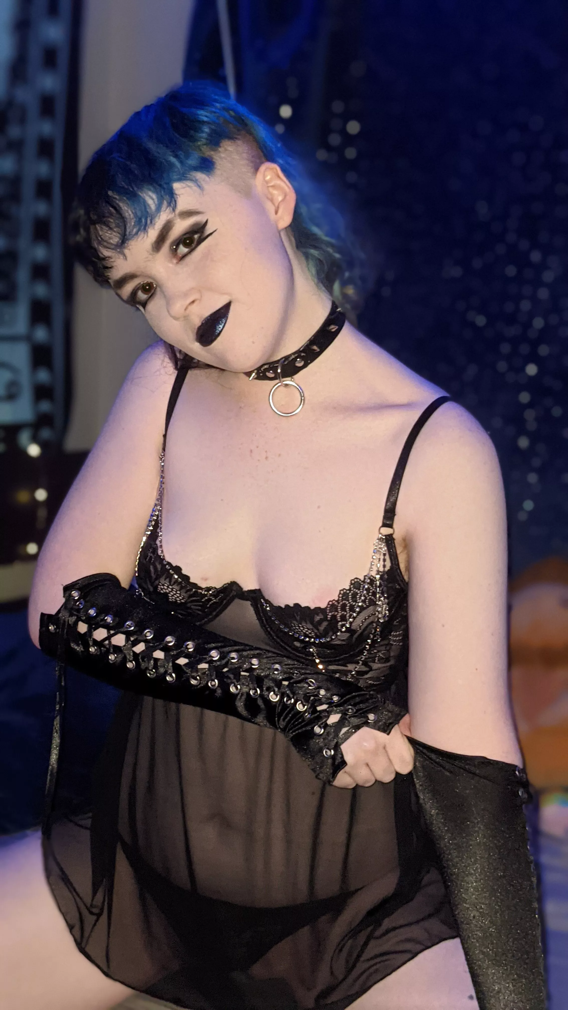 Dark lips are so sexy Dark lips are so sexy