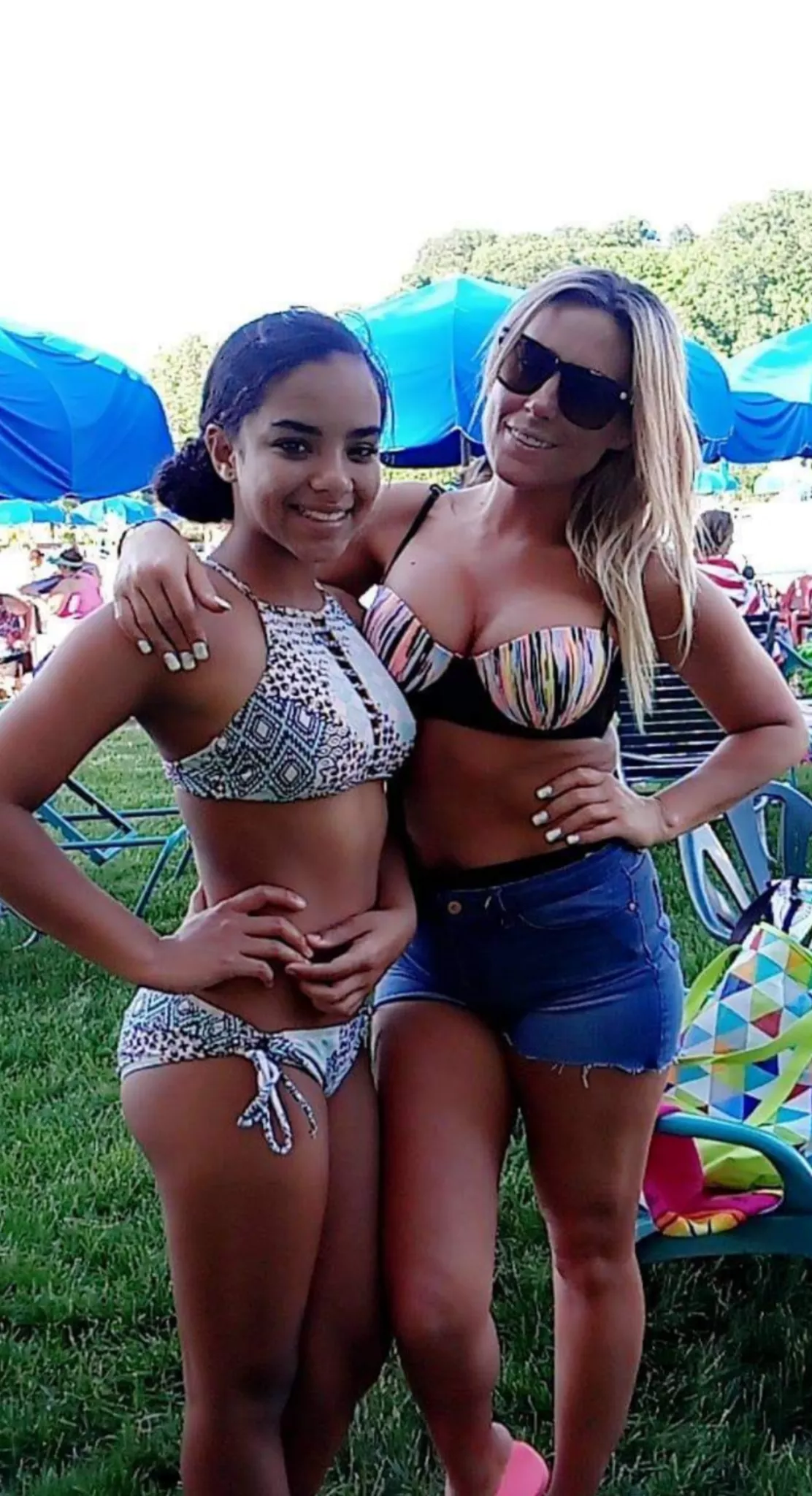 Daughter is 18, Mom is 40. I wanna chat with a few kinky guys about this duo. I have a few more non nudes to share. I wanna know who you like best. I'm 40 male Married and Bi. PM for Kik username