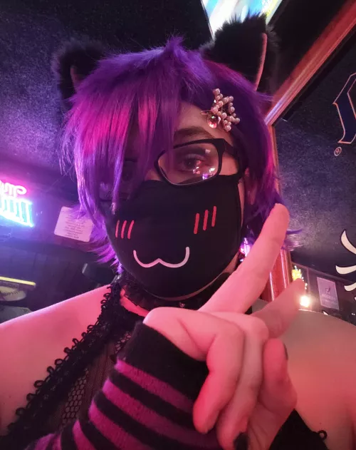 Day 3 trying to get a girlfriend by going out Femm'd up. Bar hopping episode. Day 3 trying to get a girlfriend by going out Femm'd up. Bar hopping episode.