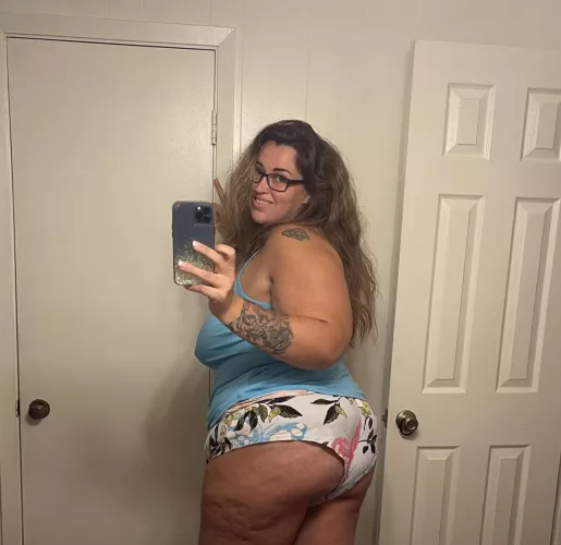 Day dreaming of last summers tan